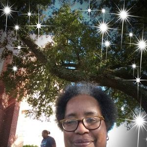 Meet your Posher, Vee